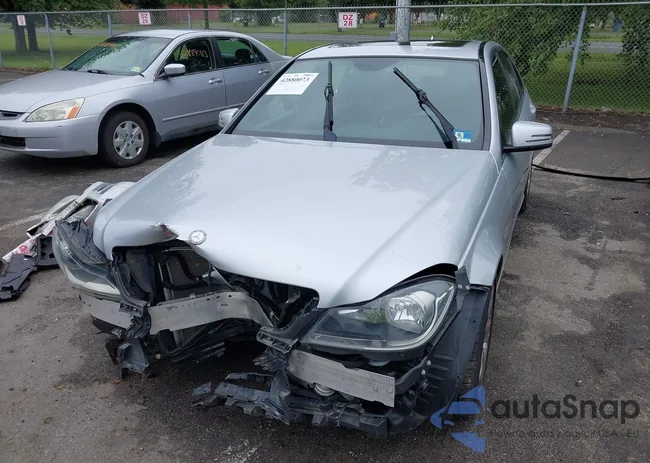 WDDGF8AB1DA811677: 42880073