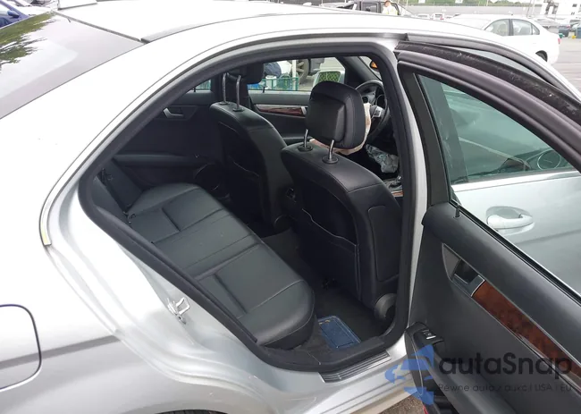 WDDGF8AB1DA811677: 42880073