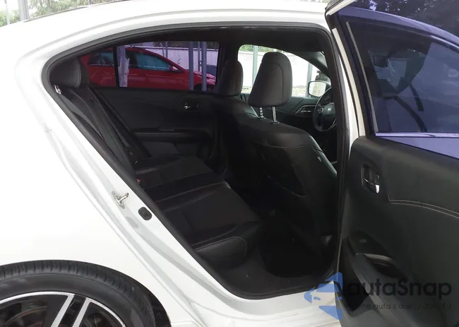 1HGCR2F56GA055284: 42880145