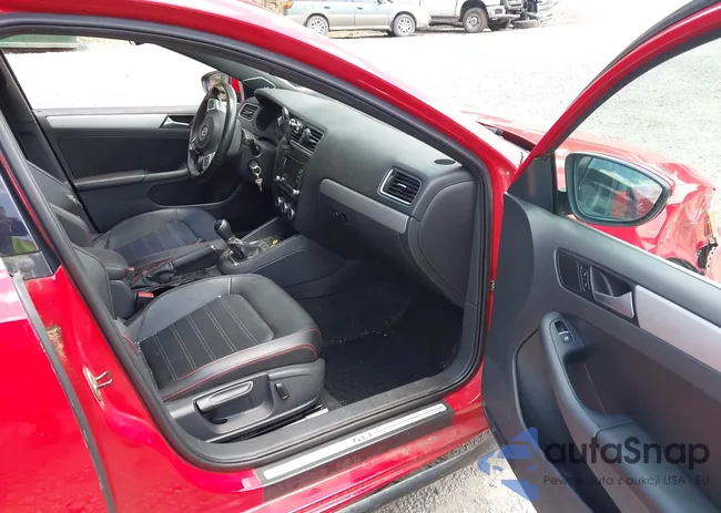 3VW567AJ6DM248015: 42880168