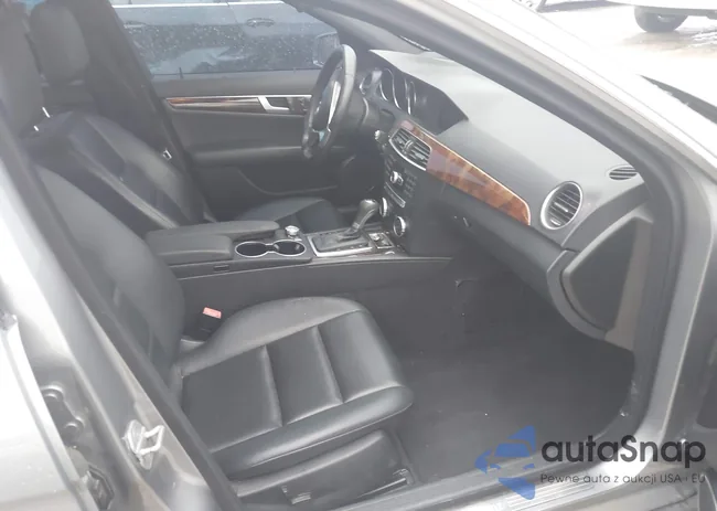 WDDGF8AB6EA943853: 42880241