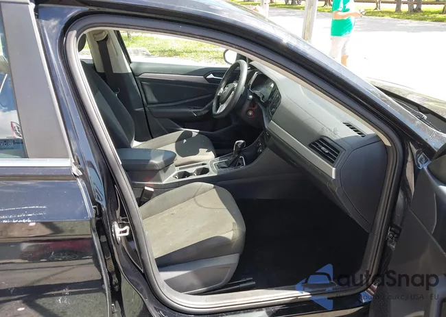 3VWC57BU7MM047100: 42879418