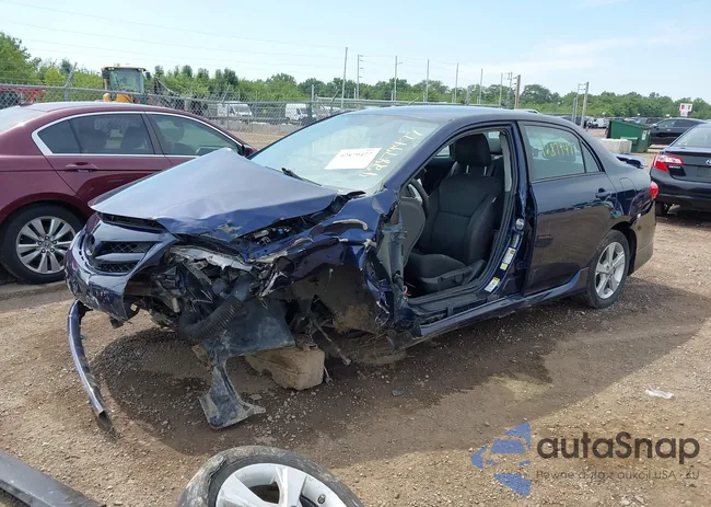 2T1BU4EE2DC104624: 42879477