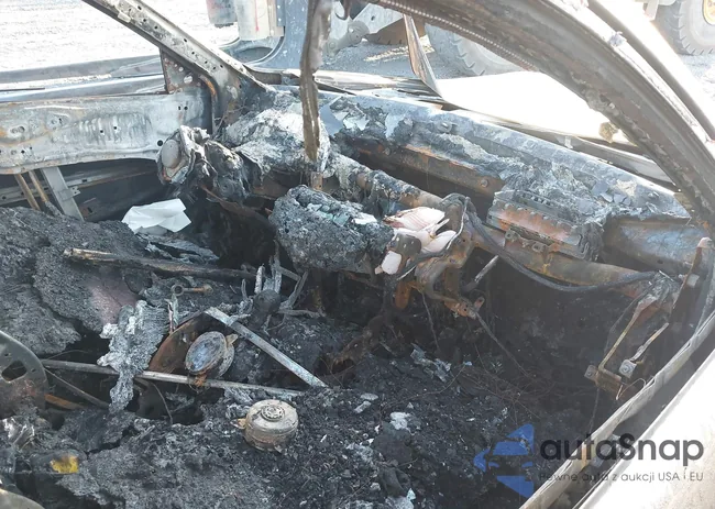 1HGCP26328A084562: 42879543