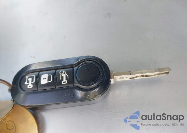 3C6TRVDG5EE114993: 42880732