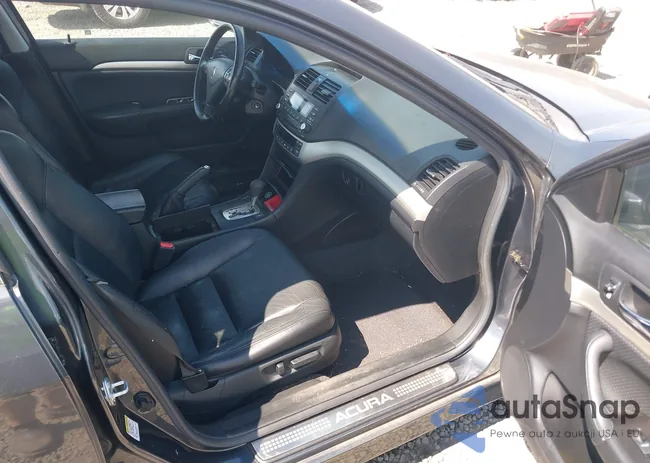 JH4CL96827C003236: 42880797