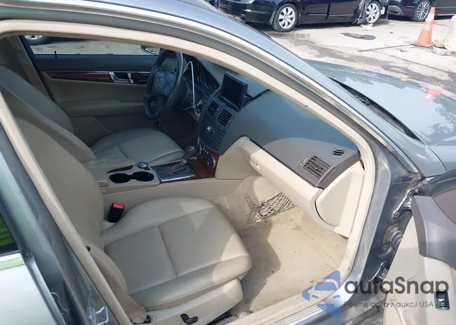 WDDGF8BBXAR126914: 42880933