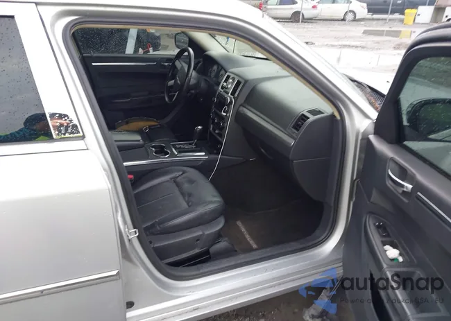 2C3LK53G58H329933: 42880947