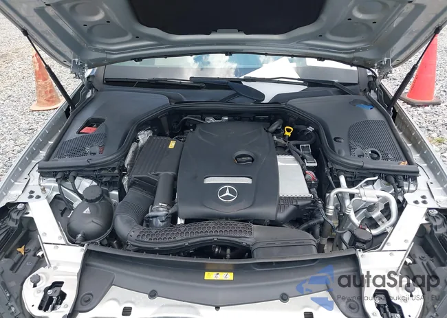 WDDZF4JB9HA105256: 42881012