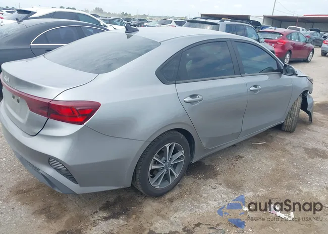 3KPF24AD4RE736831: 42881209