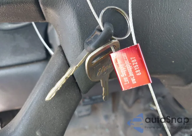 1GCHK29U86E180841: 42881265