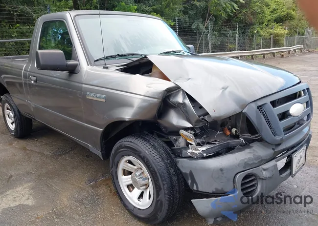 1FTYR10D28PA81586: 42881329