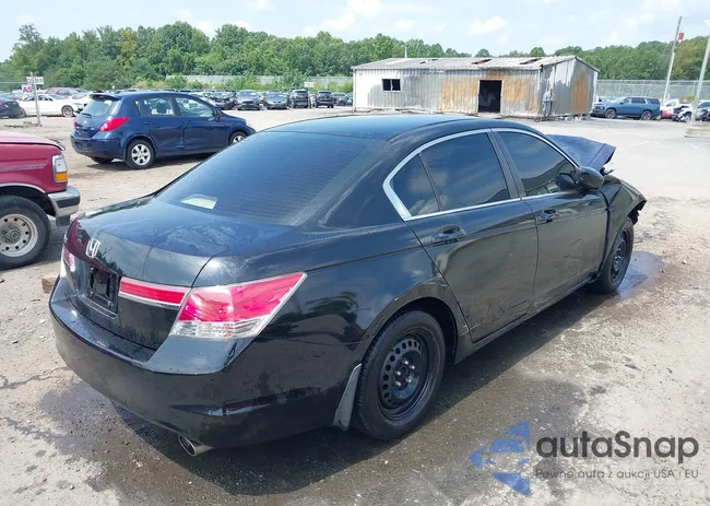 1HGCP2F30CA043128: 42880441