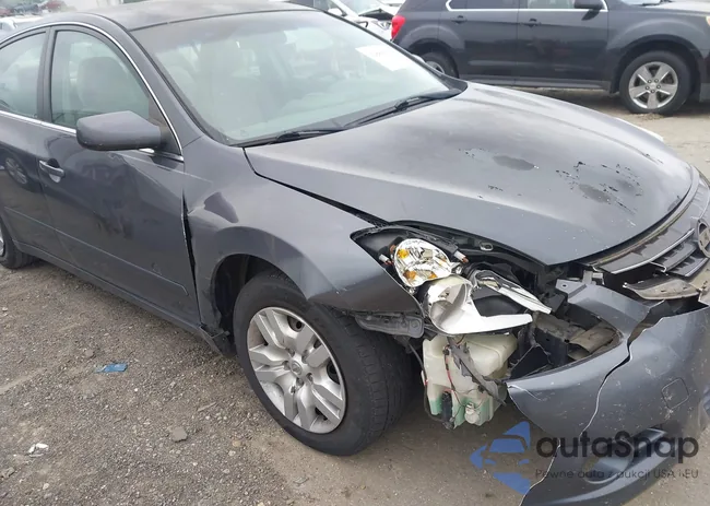 1N4AL2AP5CN490855: 42880508