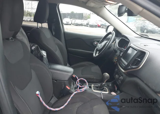 1C4PJMCS4FW653923: 42880693