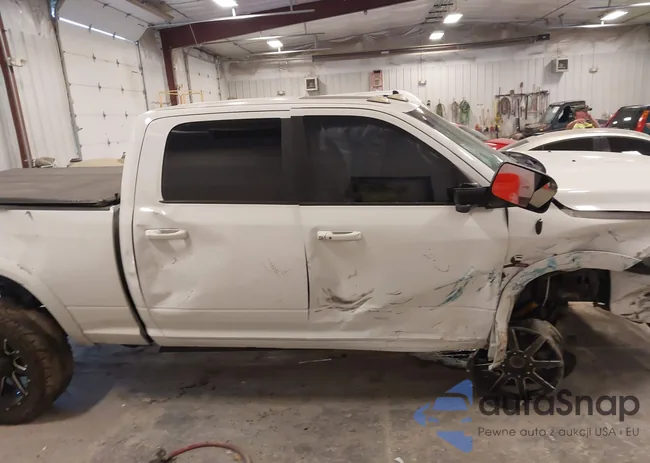 3C6UR5FL0JG160776: 42880704