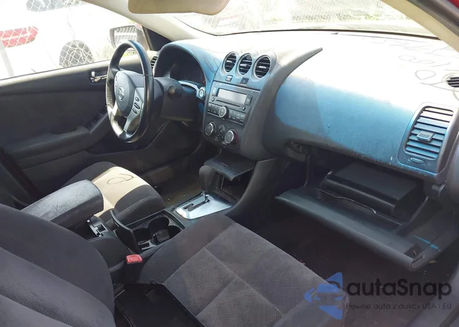 1N4AL21EX9N530967: 42881876