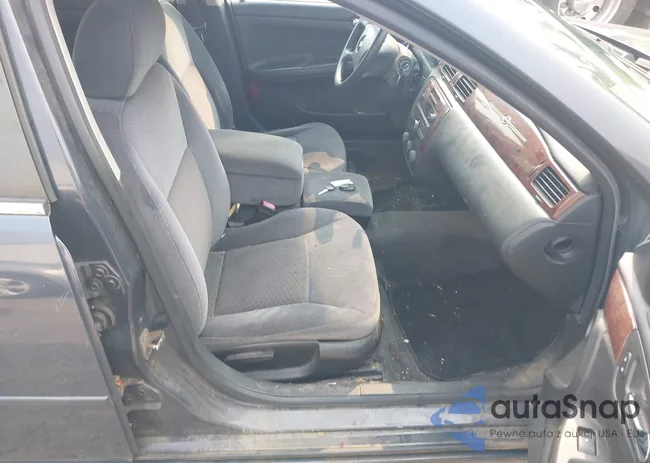 2G1WB58N781343236: 42882137