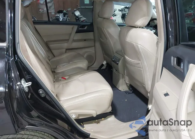 5TDBK3EH9BS065724: 42881418