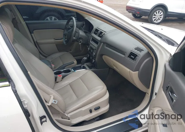 3FAHP0JAXBR278239: 42881461