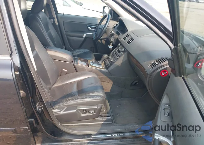 YV4982CZ3A1552266: 42881633