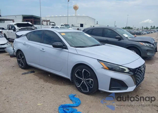 1N4BL4CV5RN402049: 42883247