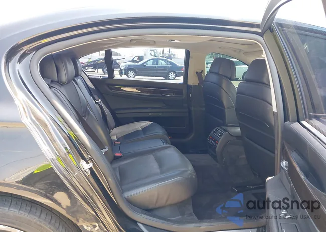 WBAKB835X9CY58321: 42883940