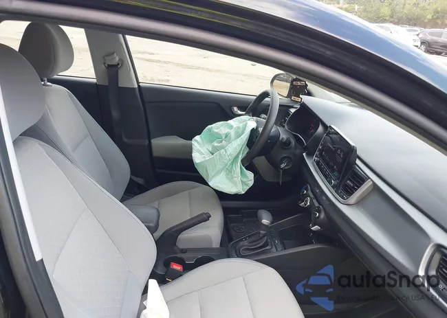 3KPA25AD8PE620285: 42884034