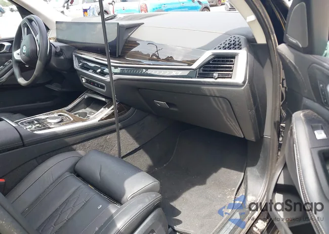 5UX23EM08S9Y16412: 42884156