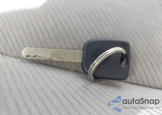 1HGFA16549L028333: 42884801