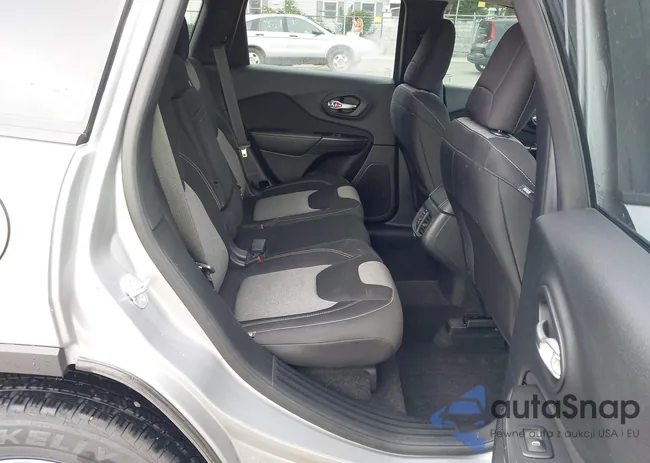 1C4PJMAB1FW533421: 42884818