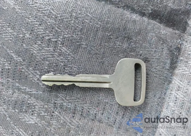 4TAVL52N7WZ049067: 42884493