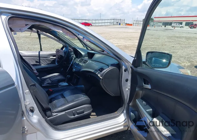 1HGCP3F81AA020066: 42884537