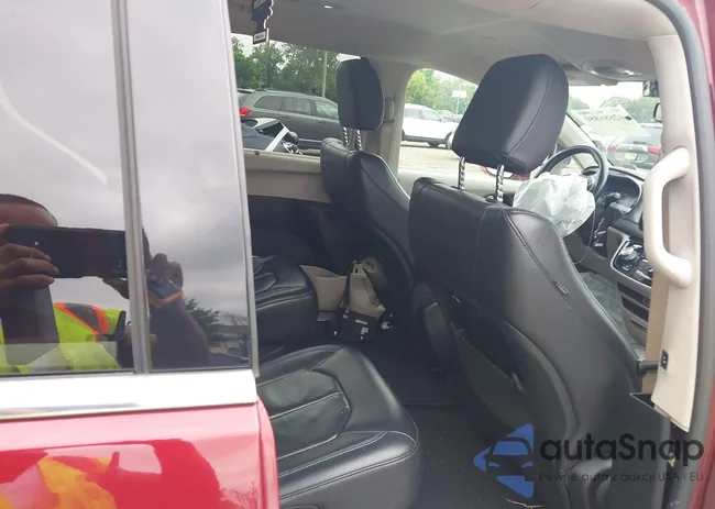 2C4RC1BG6MR575083: 42886880