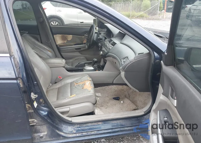 1HGCP2F81AA025763: 42886963