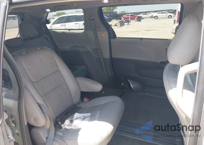 5TDYK3DC5GS752657: 42887156