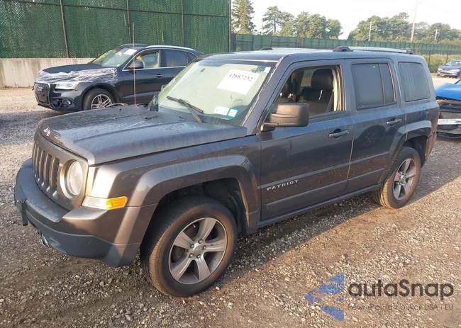 1C4NJRFB4GD558162: 42887232