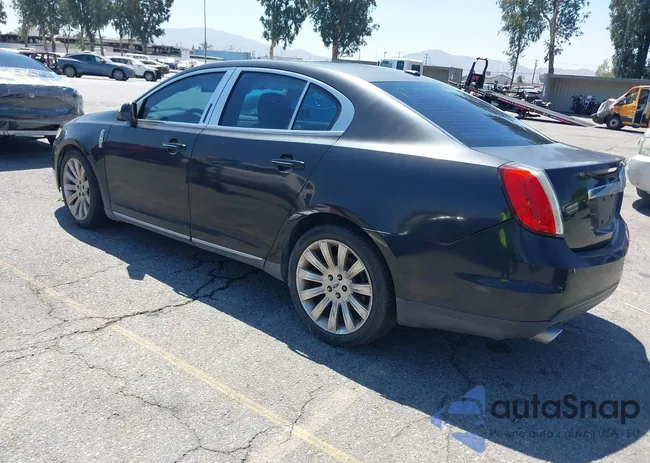 1LNHM93R39G623148: 42887313