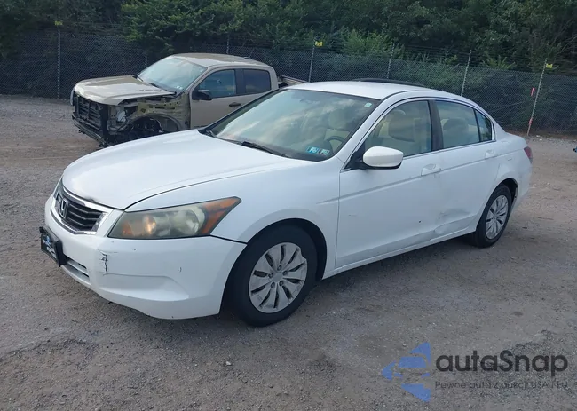 1HGCP26388A118729: 42886483