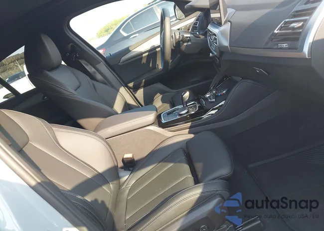 5UX33DT01R9V14499: 42886570