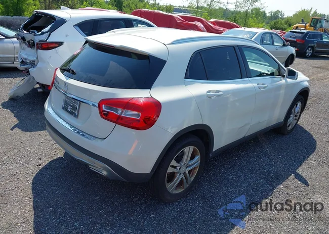 WDCTG4EBXGJ205608: 42887893