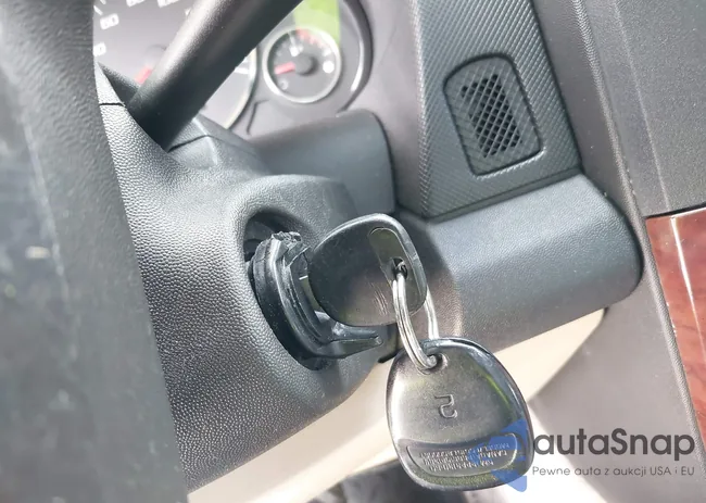 1G6DM57T160114927: 42888077