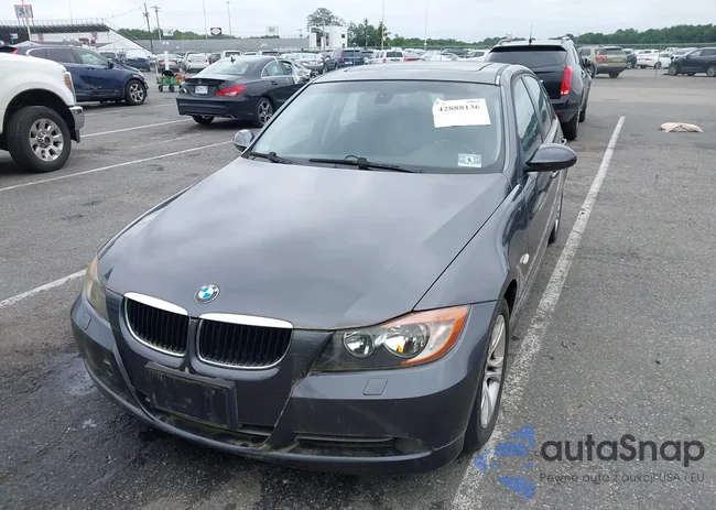 WBAVC73528KX92033: 42888136