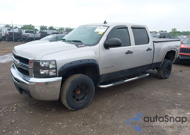 1GCHK23K28F180791: 42888300