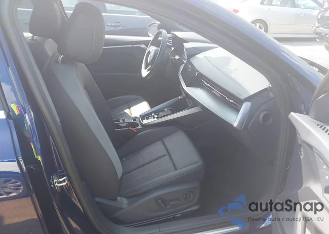 WAUAUDGY8PA045233: 42887407