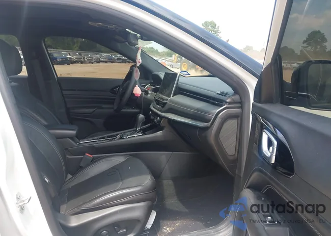 3C4NJDCN0PT515241: 42887531