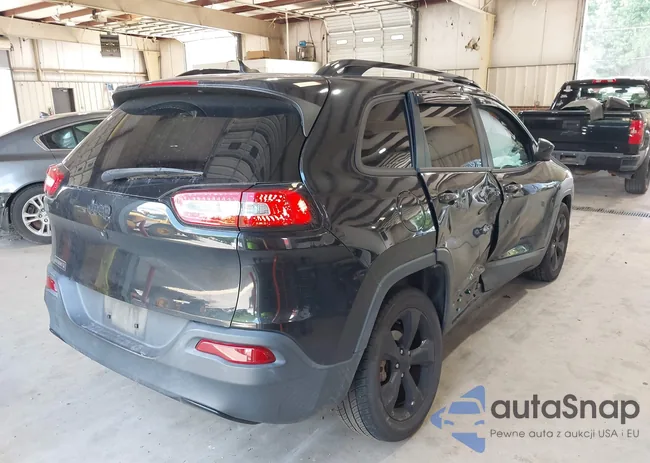 1C4PJLCB5GW229761: 42887595