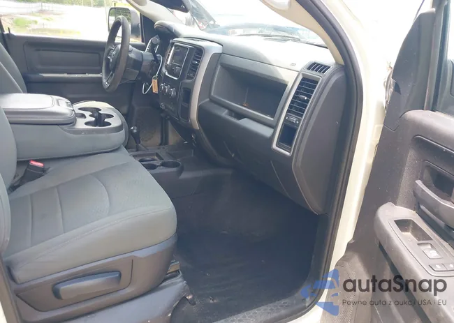 3C6UR5CL3HG529418: 42887618