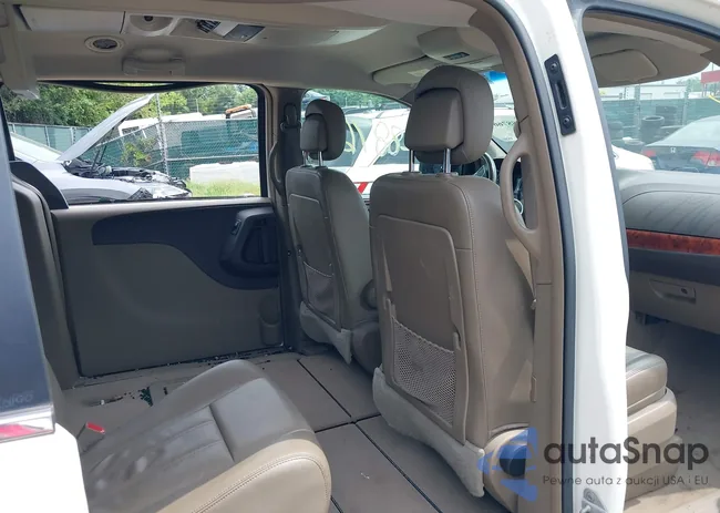 2C4RC1BG8CR411882: 42887661