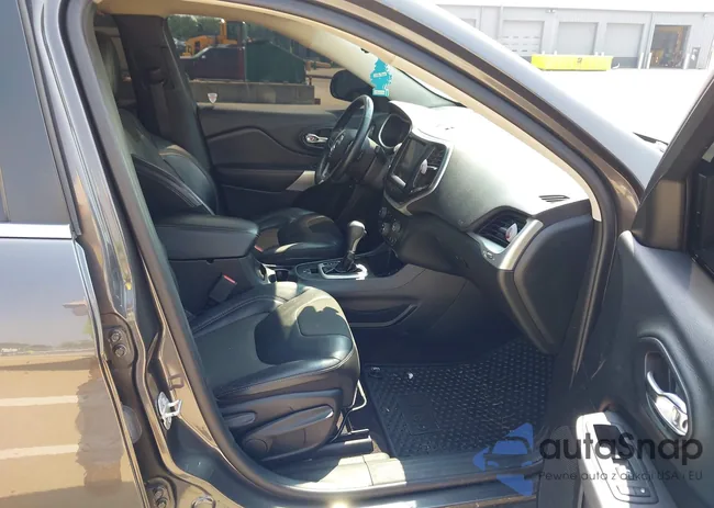 1C4PJLLB5JD503365: 42887692